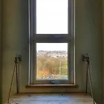 Self-contained Attic Flat, 15 Mins From The Centre