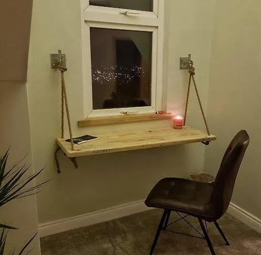 Lägenhet Self-contained Attic Flat, 15 Mins From The Centre Leeds (West Yorkshire)